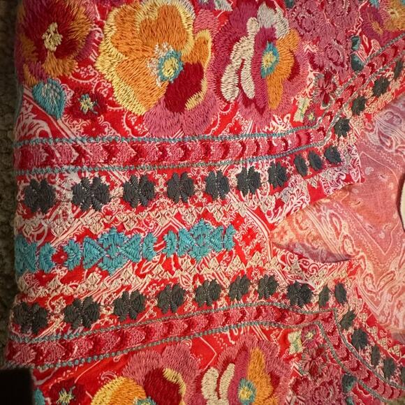 SAVANNA JANE BOHO EMBROIDERED TOP BELL SLEEVES RAYON V NECK SMALL ALL SEASONS - Picture 11 of 14